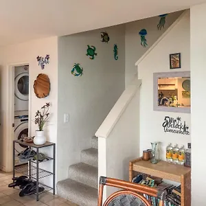 Oceanfront Townhome With Pool And Views! Holiday home